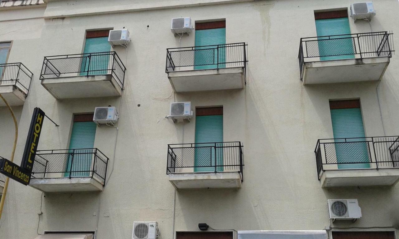 Hotel San Vincenzo ソヴェラート・マリーナ エクステリア 写真